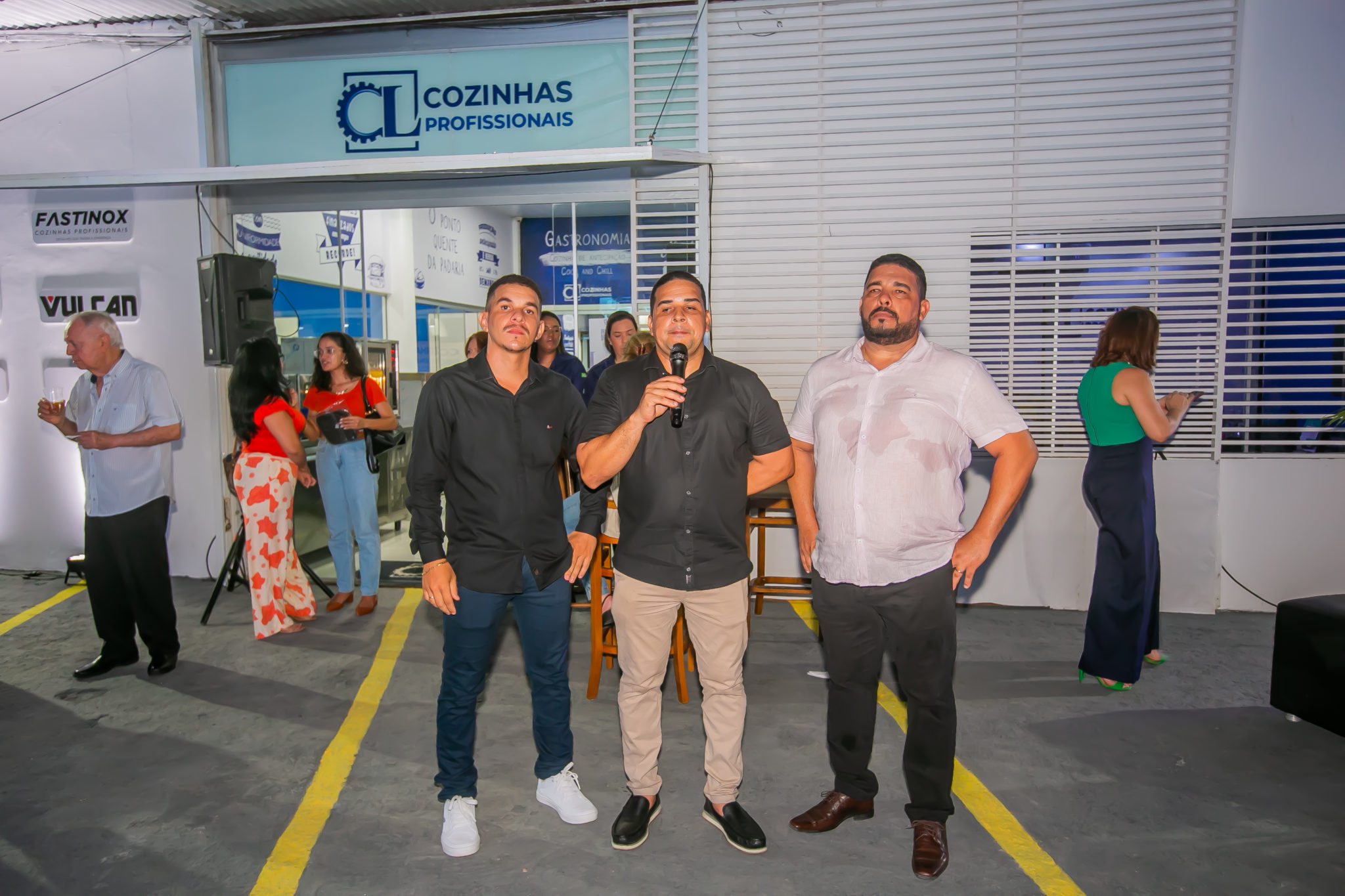 CL Cozinhas Profissionais inaugura espaço de showroom Revista Deguste