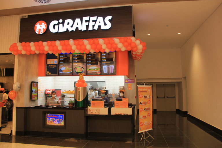 Giraffas abre loja no Partage Norte Shopping Revista Deguste